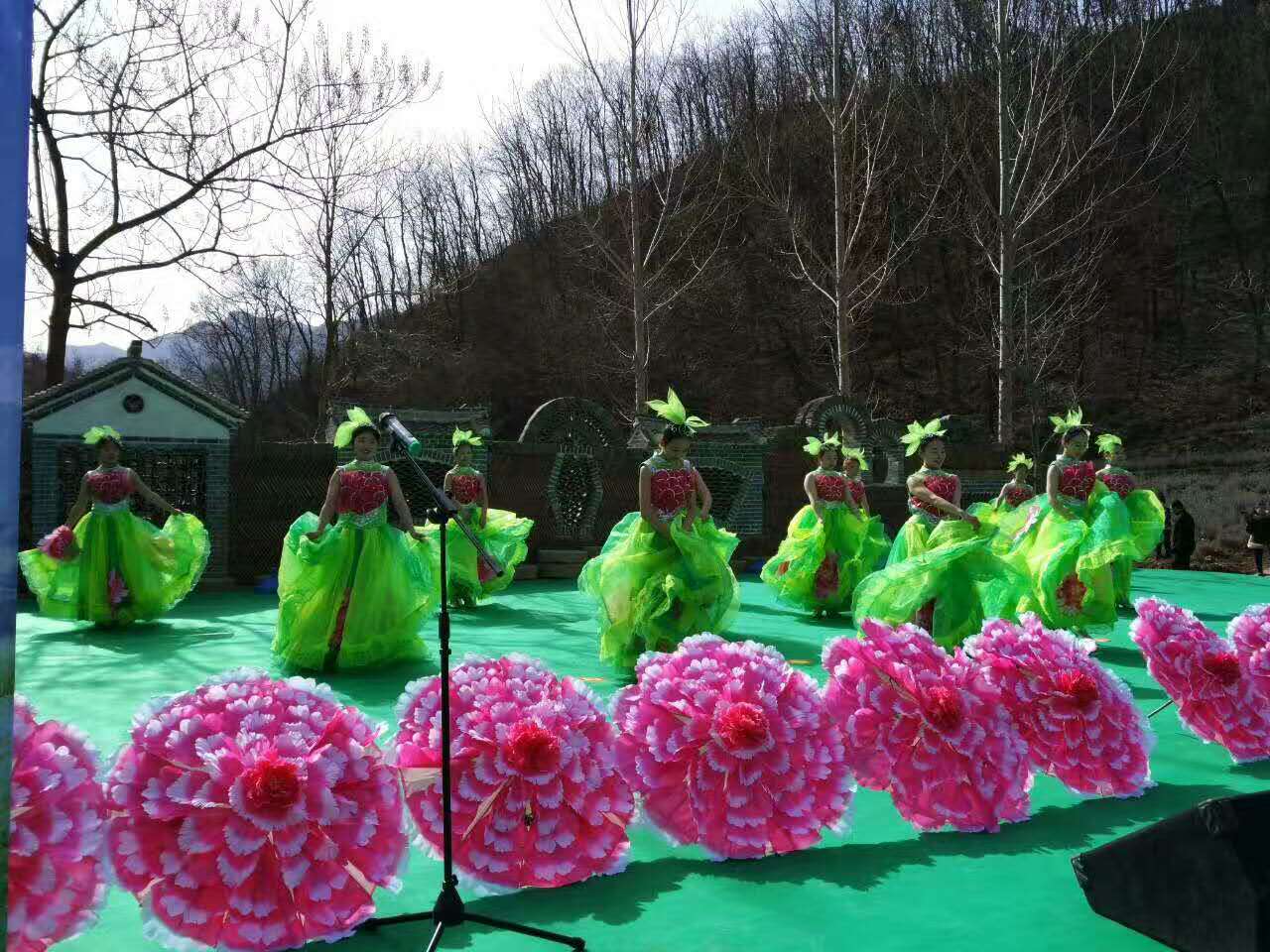 乡村旅游季启动仪式上的舞蹈